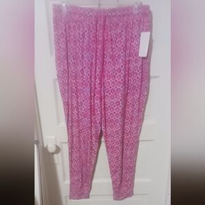 Dreams co womens Pink Floral Patterned Pants 1x. A-51